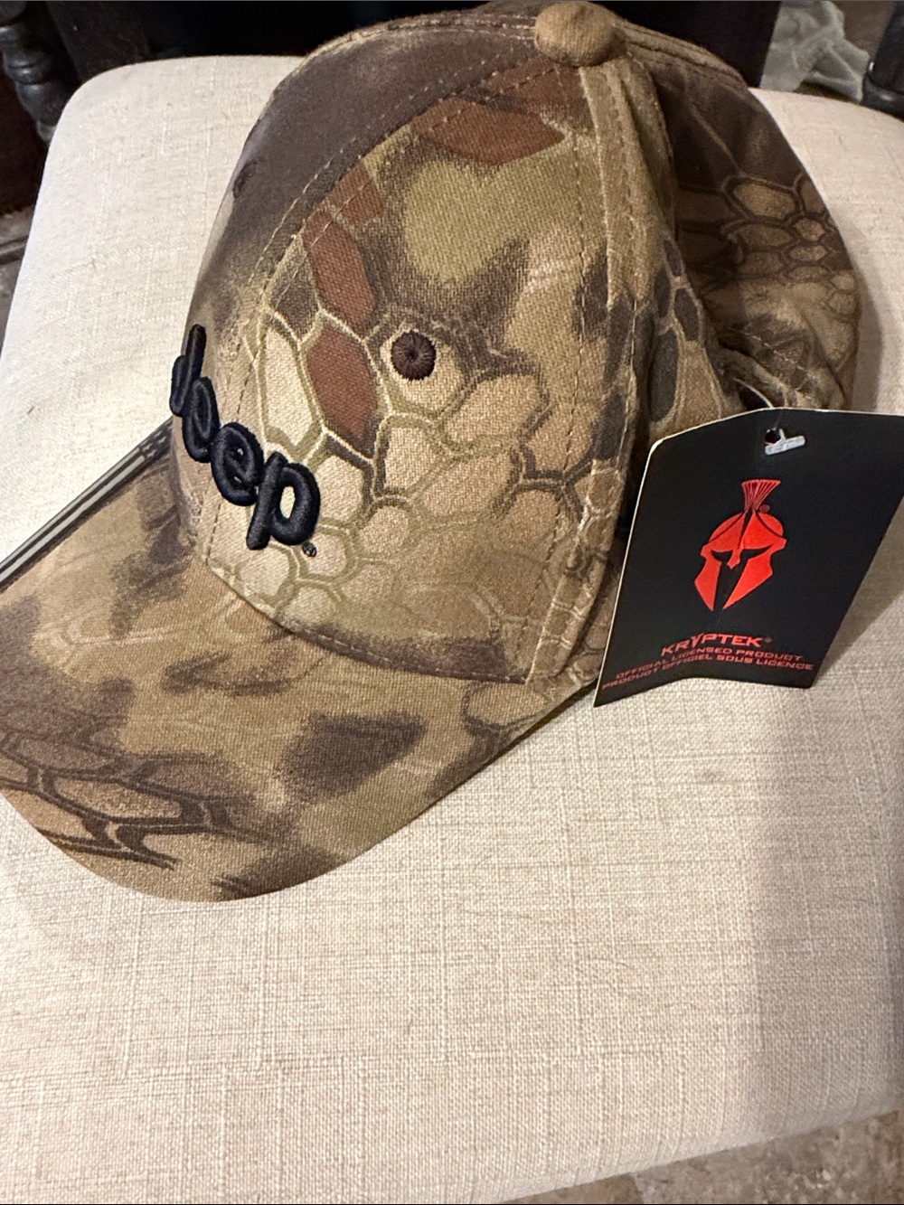 Jeep Camo Hat with Black Logo and American Flag Accent - Picture 2 of 6